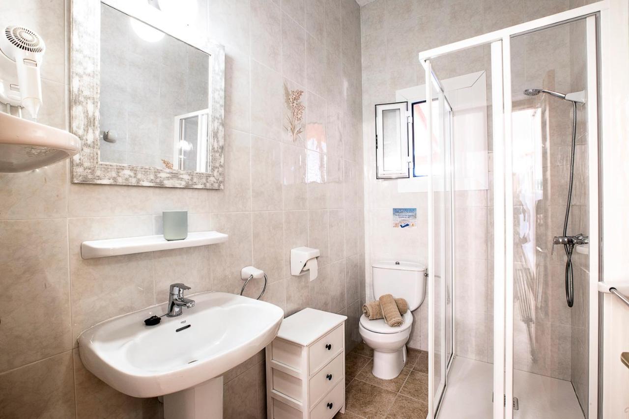 Apartamentos Molina 9-10-11 Es Caló Buitenkant foto