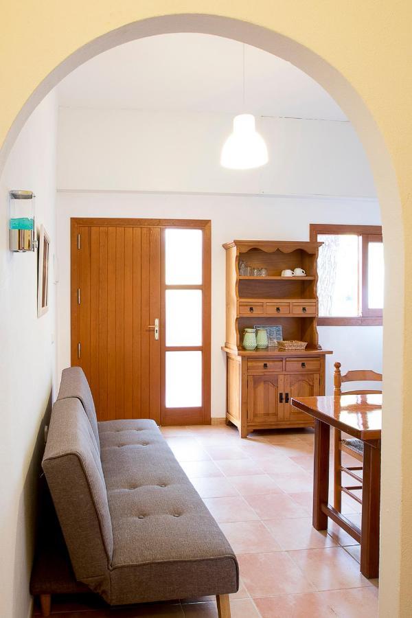 Apartamentos Molina 9-10-11 Es Caló Buitenkant foto