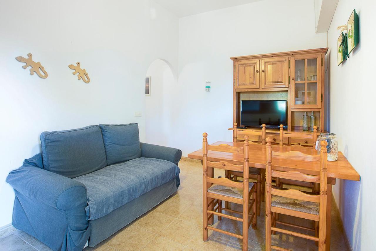 Apartamentos Molina 9-10-11 Es Caló Buitenkant foto